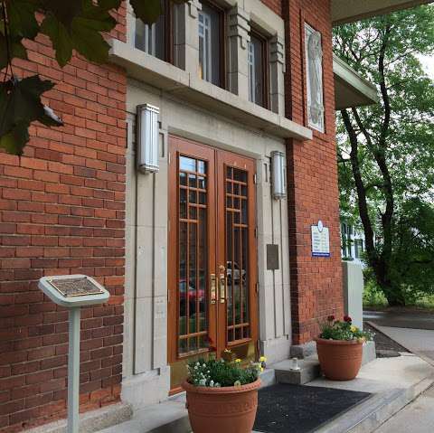 Pembroke Public Library